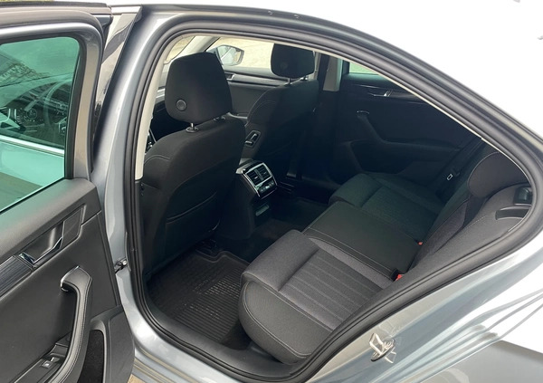 Skoda Superb cena 117900 przebieg: 98043, rok produkcji 2021 z Wronki małe 92